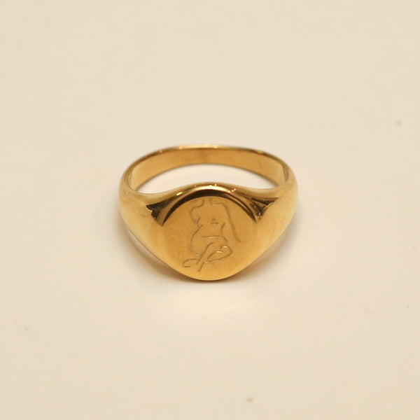 silhouette engraved Signet Ring