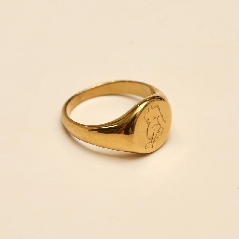 silhouette engraved Signet Ring